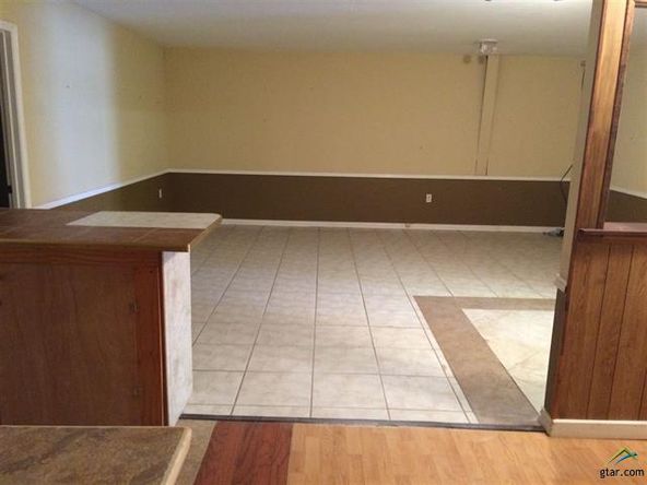 303 S Johnson St, Mineola, TX 75773